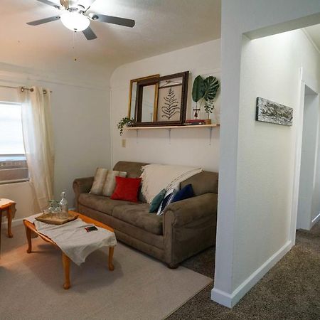 2 Bedroom Apartment Near Ndsu And Downtown Fargo Exterior foto