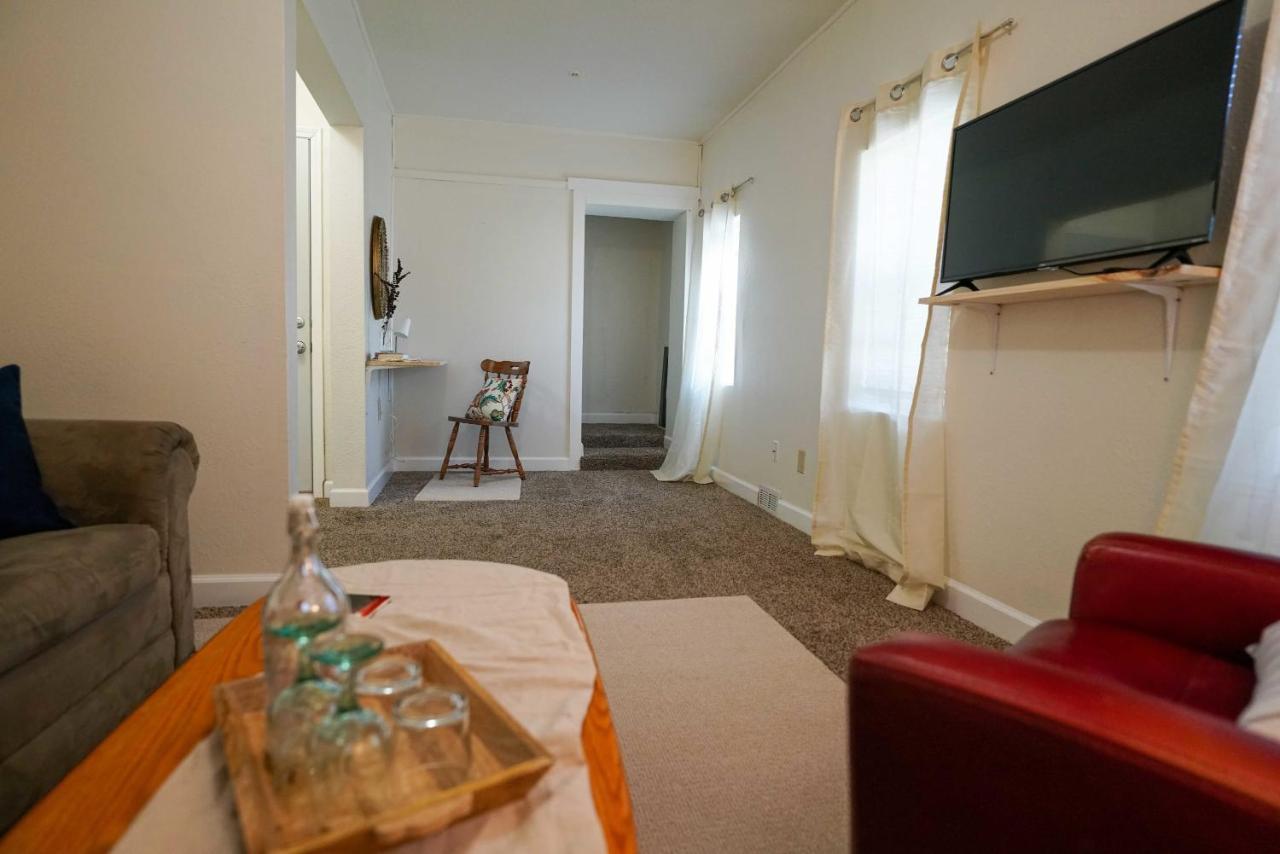 2 Bedroom Apartment Near Ndsu And Downtown Fargo Exterior foto